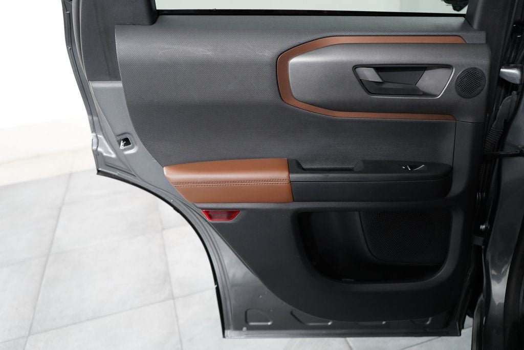 Certified 2025 Ford Bronco Sport Outer Banks w/ Outer Banks Tech Package+ AWD/4WD image 30