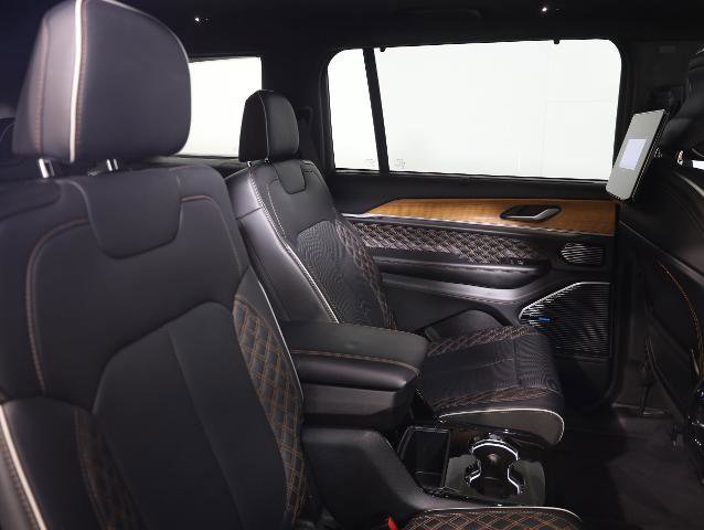 Used 2023 Jeep Grand Cherokee L Summit image 9