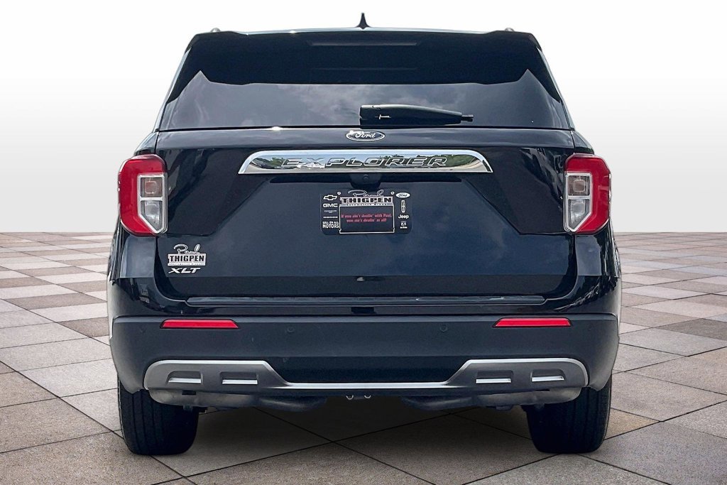 Certified 2023 Ford Explorer XLT w/ Equipment Group 202A RWD image 4