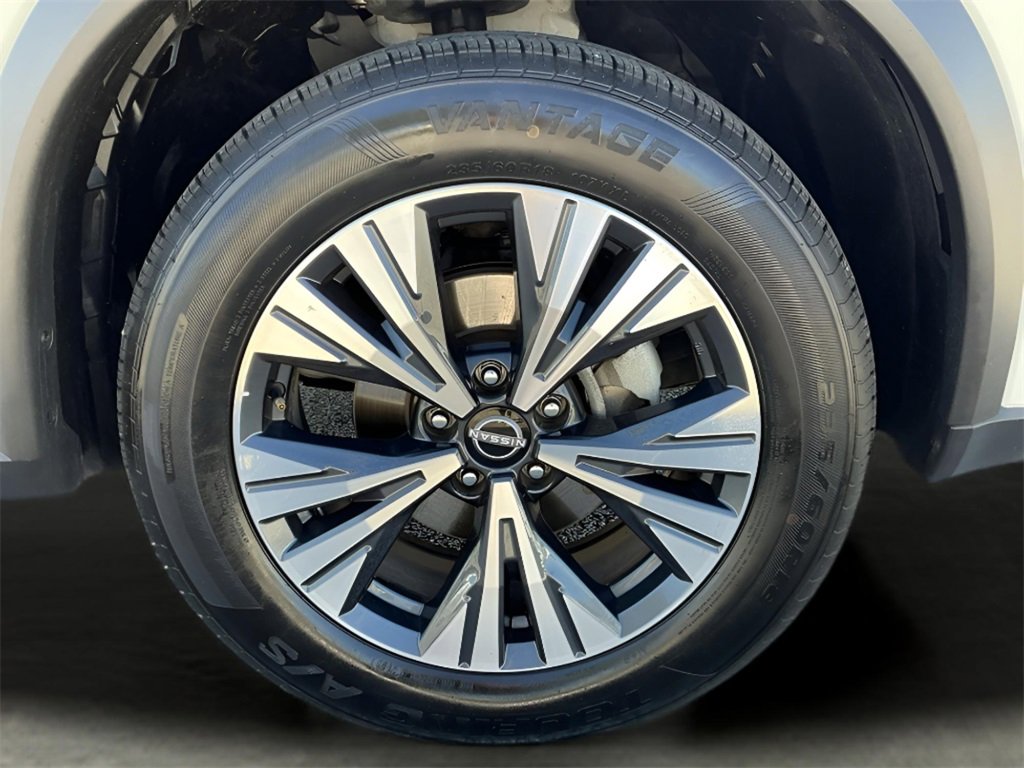 Used 2023 Nissan Rogue SV image 15