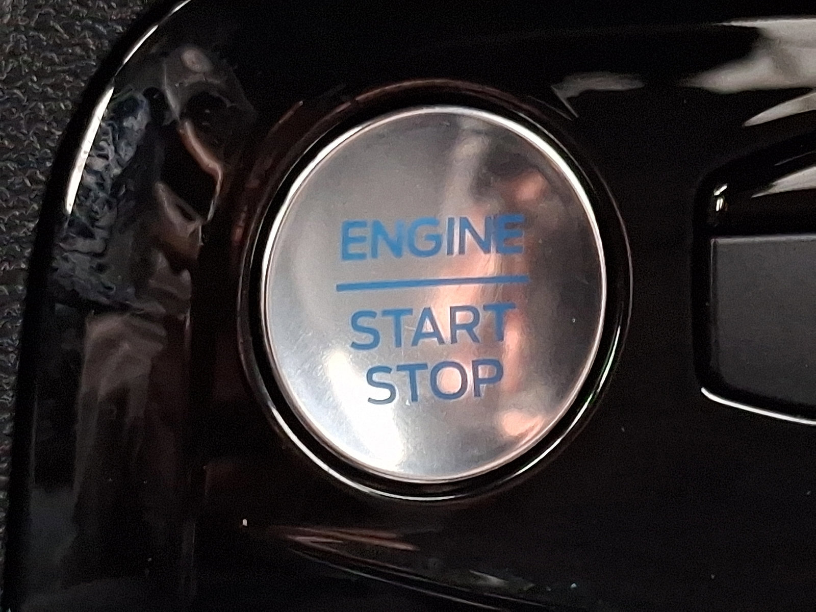 Certified 2024 Ford Escape ST-Line w/ Tech Pack #1 image 21