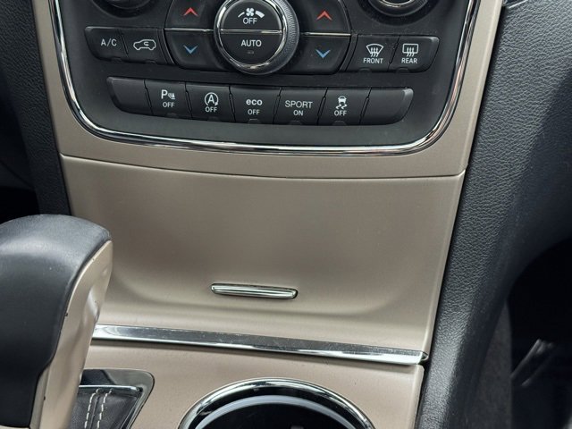 Used 2017 Jeep Grand Cherokee Limited w/ Luxury Group II image 14