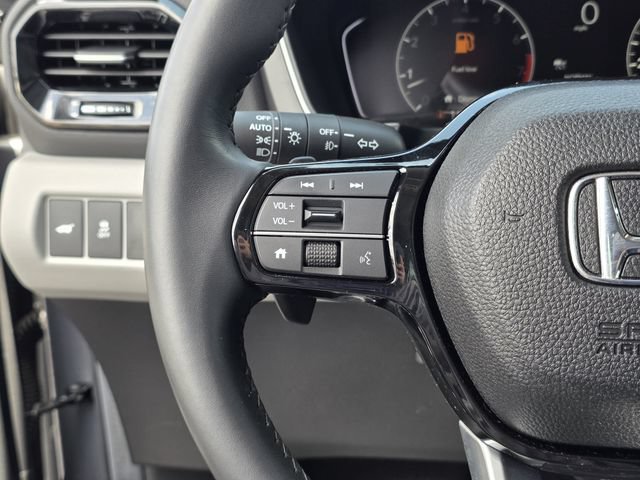 Used 2025 Honda Pilot Touring image 26