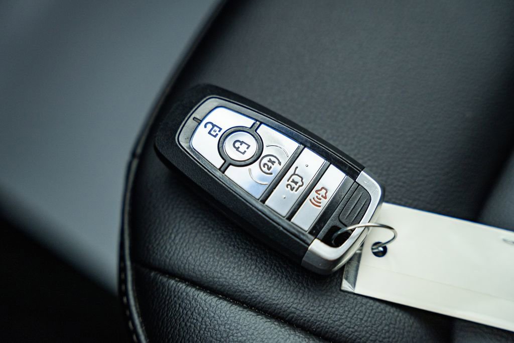 Certified 2020 Ford Edge SEL w/ Convenience Package image 42