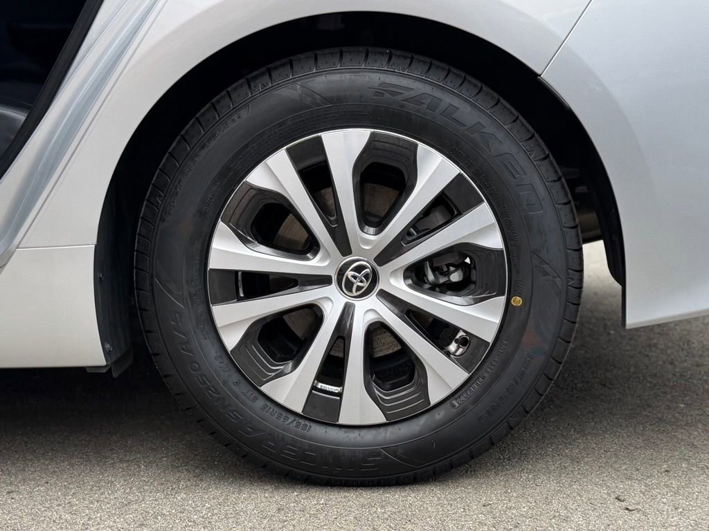 Used 2022 Toyota Prius Prime XLE image 13