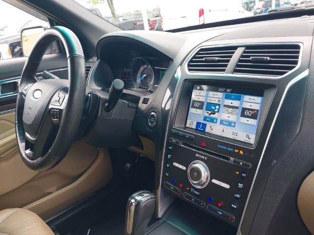 Certified 2017 Ford Explorer Limited w/ Equipment Group 301A FWD image 26