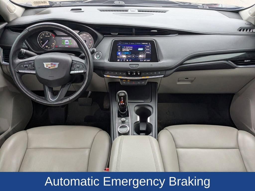 Used 2021 Cadillac XT4 Premium Luxury w/ Cold Weather Package image 18