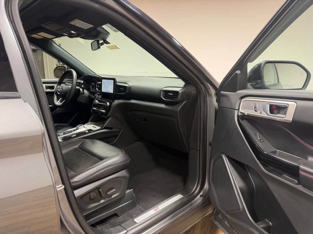 Certified 2023 Ford Explorer ST-Line w/ Class IV Trailer Tow Package AWD/4WD image 17