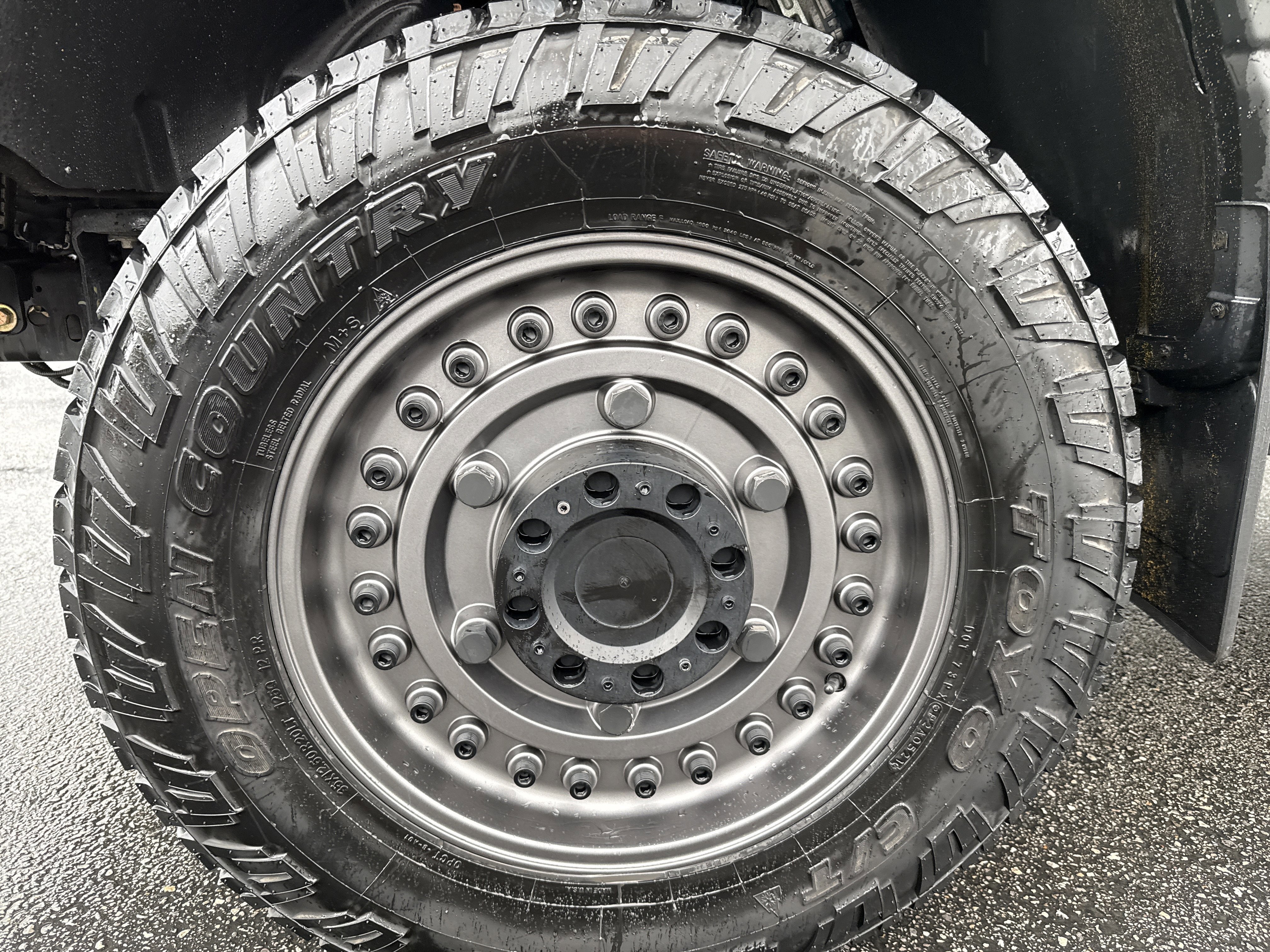 Certified 2023 Ford F350 Platinum w/ FX4 Off-Road Package image 12