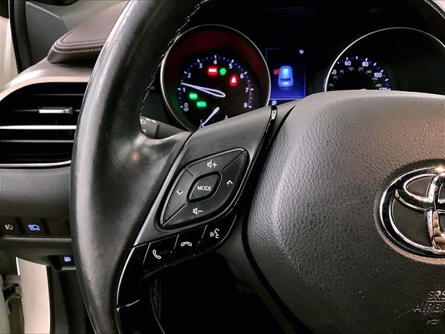 Used 2019 Toyota C-HR FWD image 17