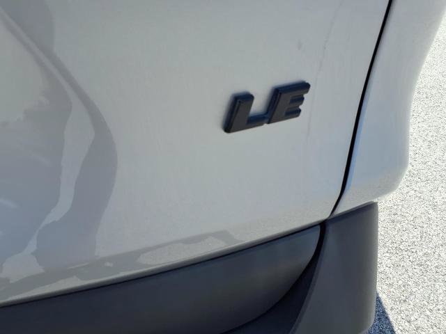 Used 2023 Toyota RAV4 LE FWD image 20