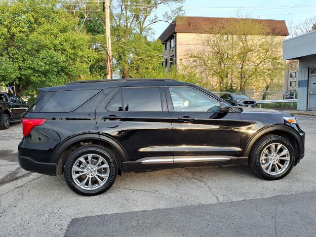Certified 2024 Ford Explorer XLT w/ Equipment Group 202A AWD/4WD image 2