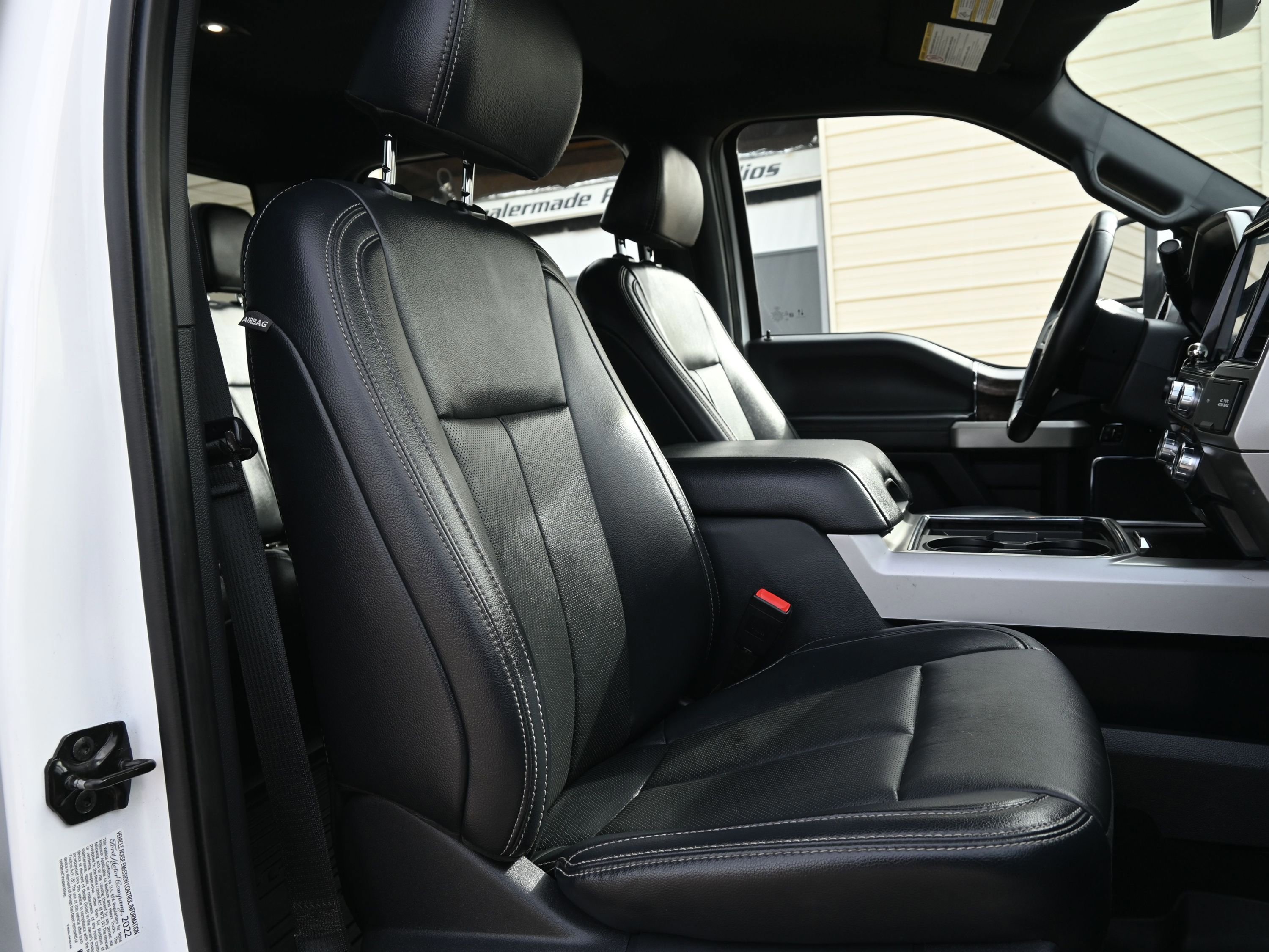 Certified 2022 Ford F350 Lariat w/ Lariat Ultimate Package image 18