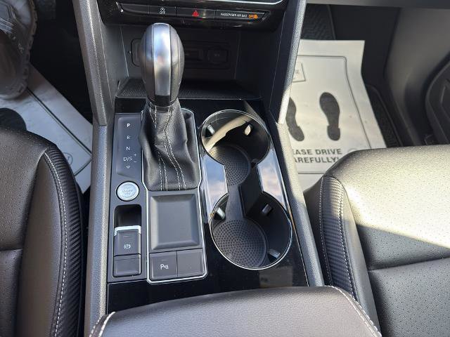 Used 2023 Volkswagen Atlas Cross Sport SE image 28