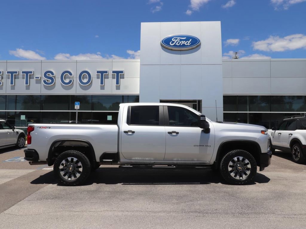 Used 2022 Chevrolet Silverado 2500 Custom w/ Custom Convenience Package image 6