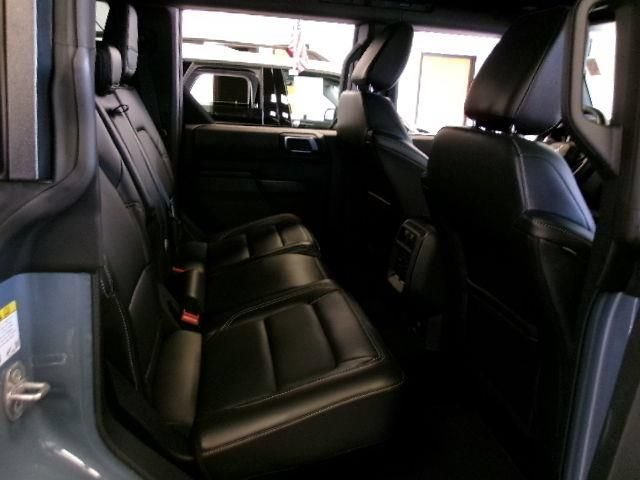 Certified 2025 Ford Bronco Outer Banks AWD/4WD image 4