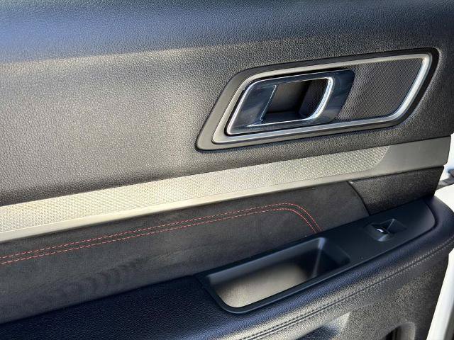 Certified 2018 Ford Explorer XLT w/ Equipment Group 202A FWD image 20