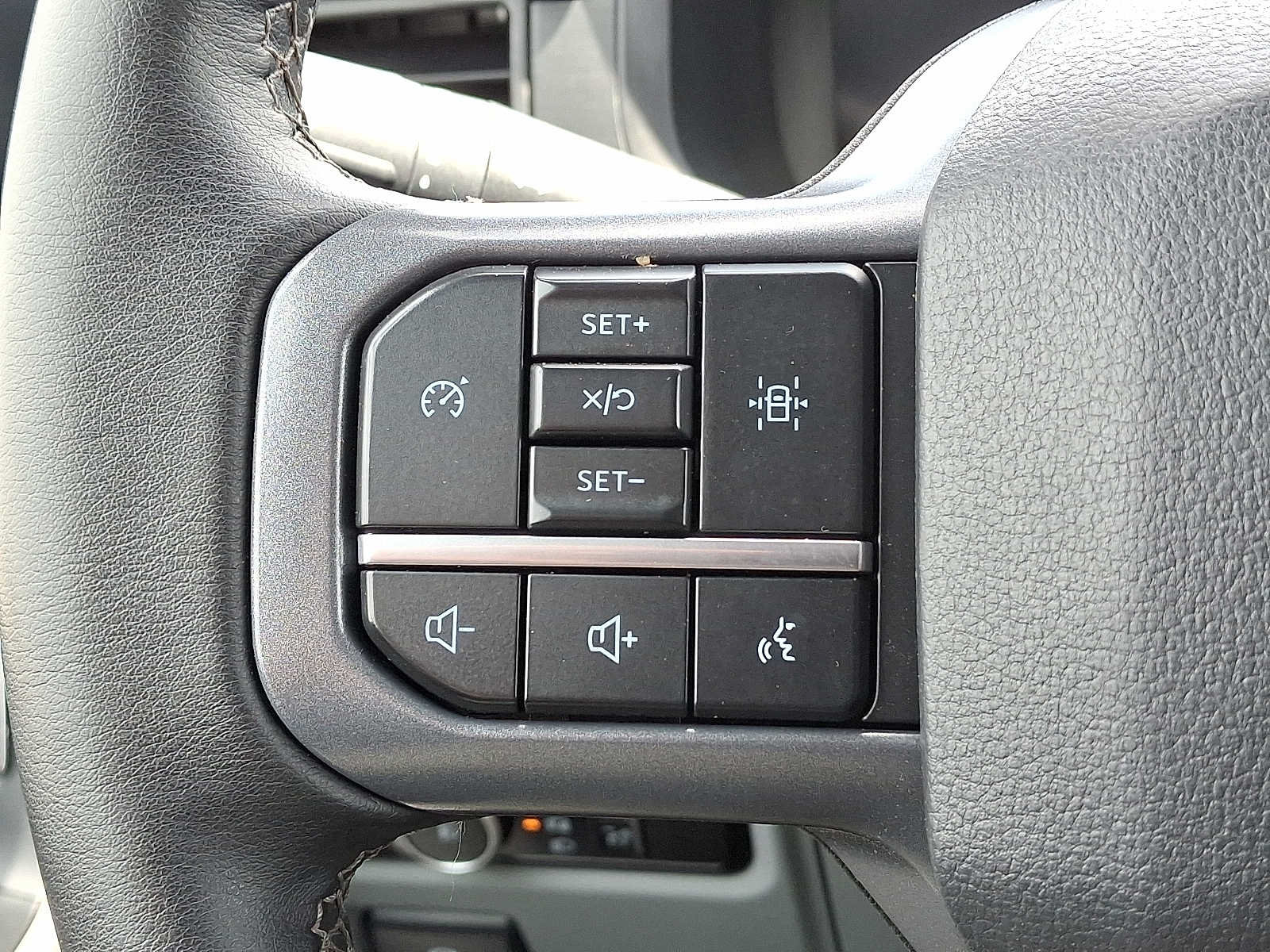 Certified 2025 Ford F150 XLT w/ Equipment Group 301A Standard AWD/4WD image 23