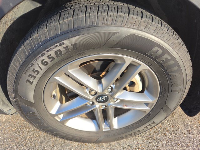 Used 2018 Hyundai Santa Fe Sport w/ 2.4L Tech Package 04 FWD image 14