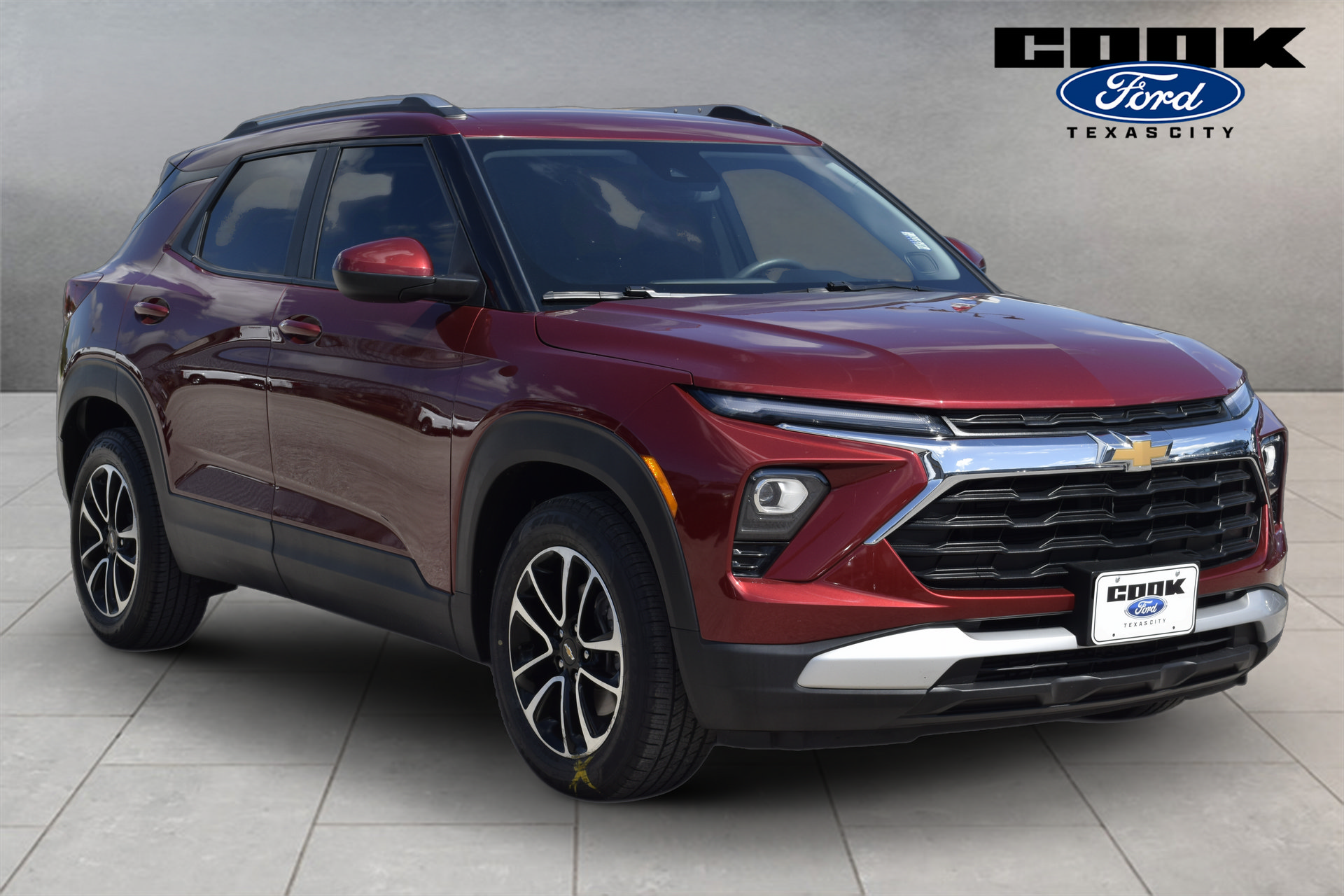 Used 2024 Chevrolet TrailBlazer LT FWD image 2