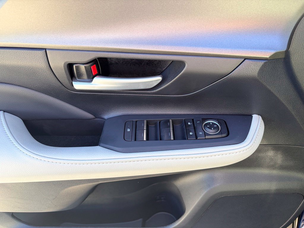 Used 2026 Toyota Grand Highlander FWD image 19