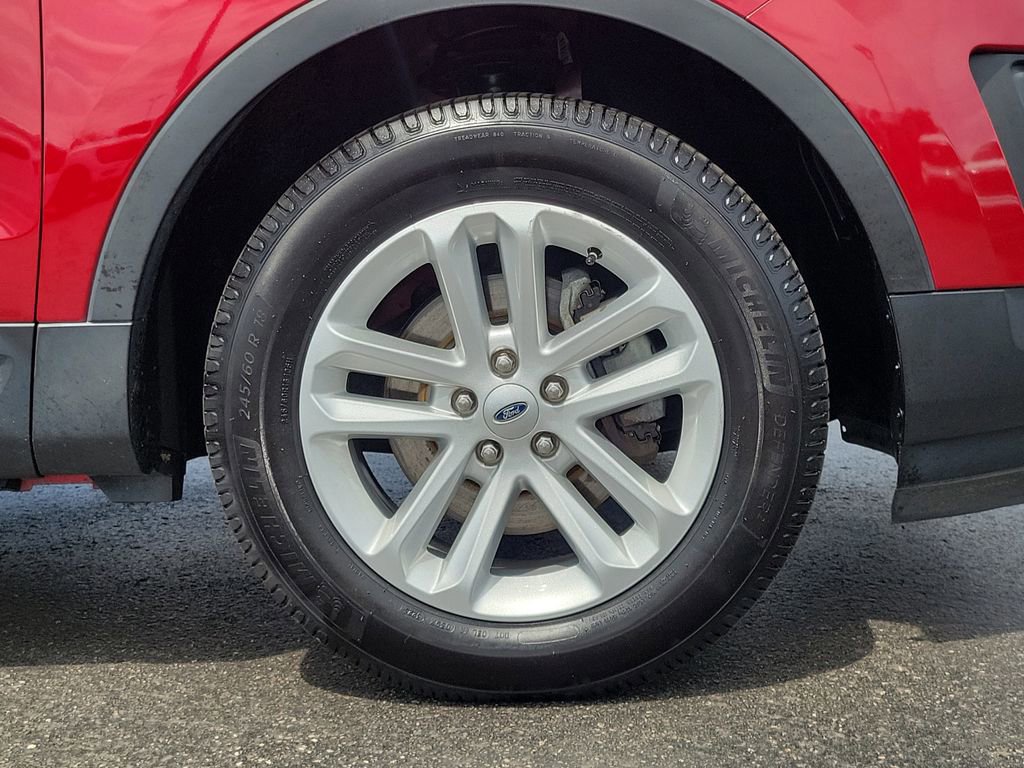Certified 2017 Ford Explorer FWD image 9