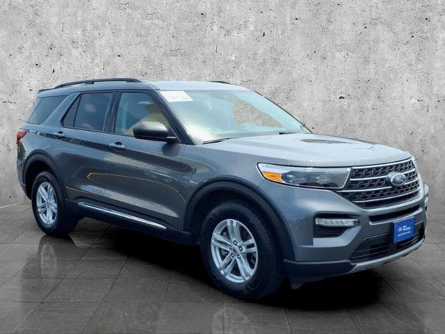 Certified 2024 Ford Explorer XLT w/ Equipment Group 202A AWD/4WD image 3