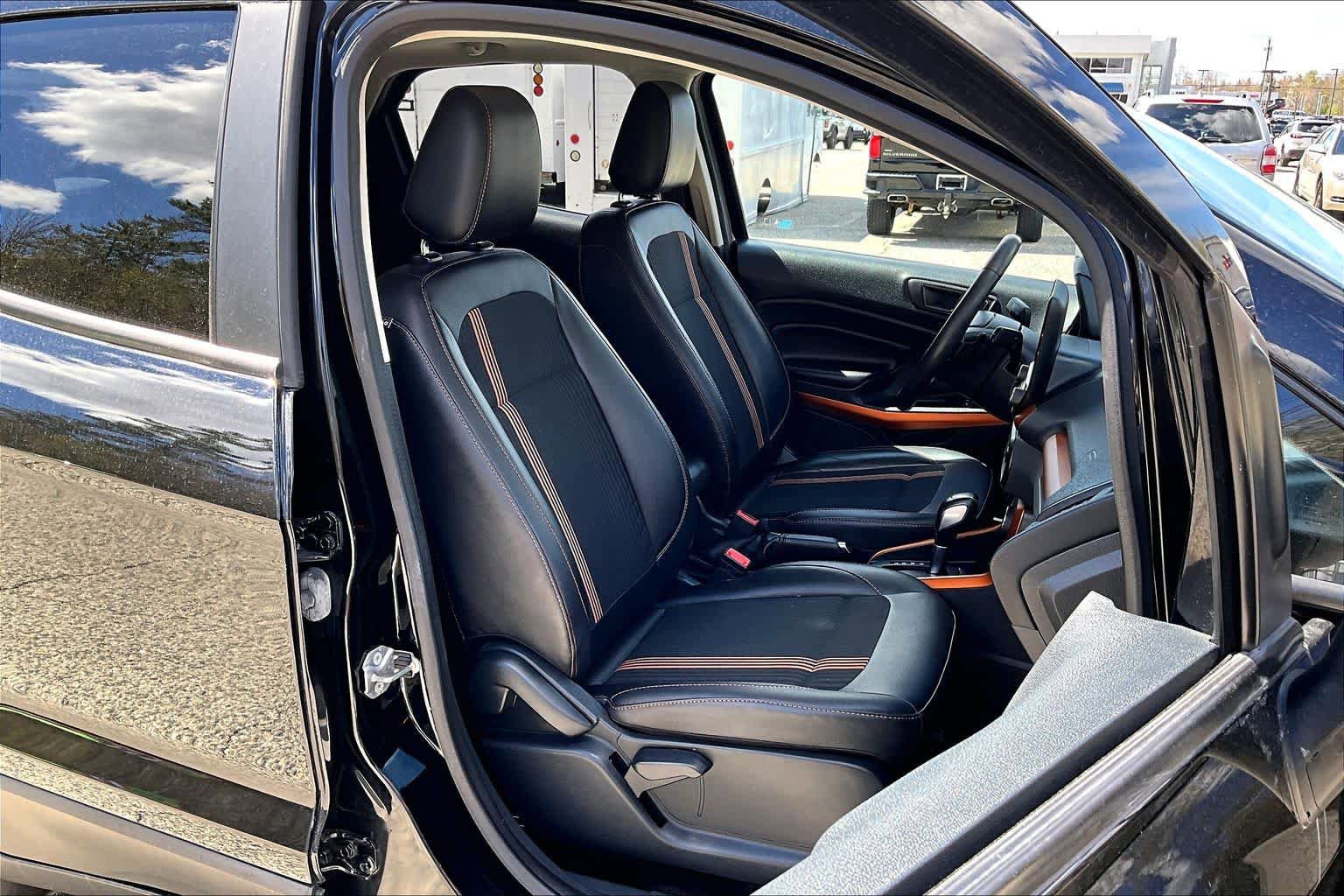 Certified 2018 Ford EcoSport SES w/ SES Cold Weather Package AWD/4WD image 8