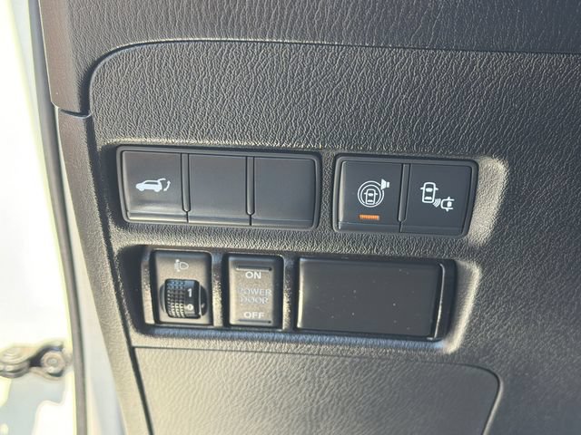 Used 2017 Nissan Armada Platinum w/ Captain Seat Package AWD/4WD image 35