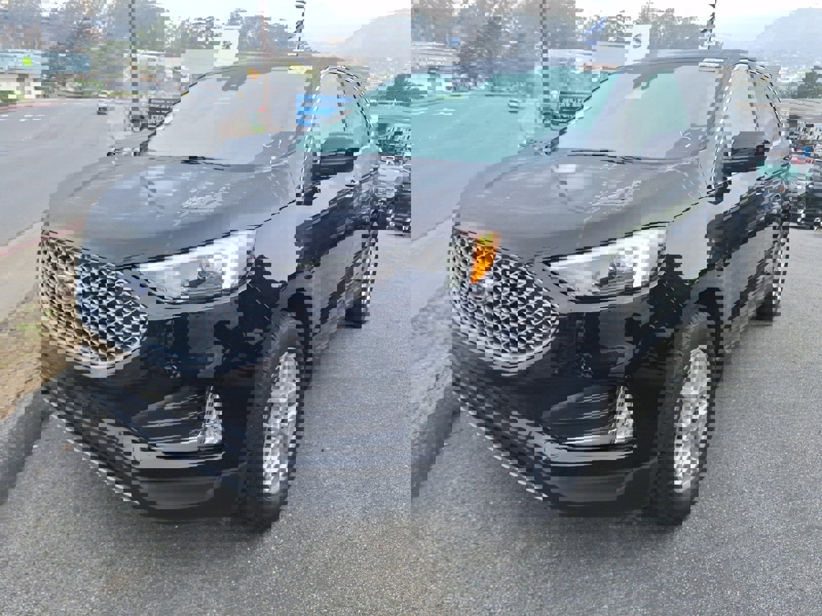 Certified 2024 Ford Edge SEL w/ Convenience Package image 3