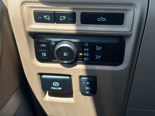 Certified 2023 Ford F150 Lariat w/ Trailer Tow Package AWD/4WD image 24