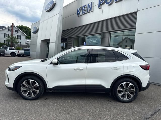 Certified 2023 Ford Escape Platinum AWD/4WD image 9