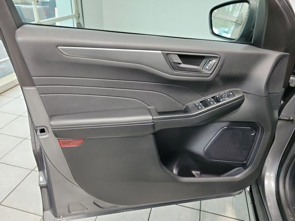 Certified 2023 Ford Escape Active w/ Tech Pack #1 AWD/4WD image 37