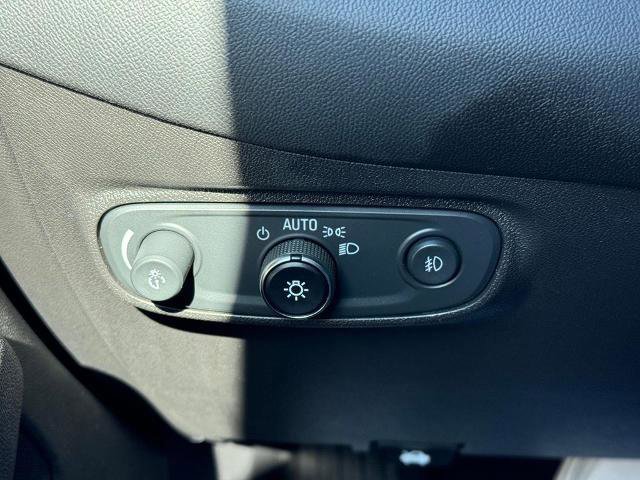 Used 2021 Chevrolet Equinox LT image 20