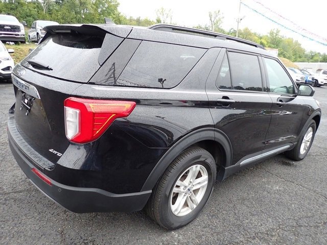 Certified 2023 Ford Explorer XLT w/ Equipment Group 202A image 4