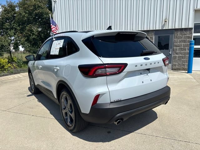 Certified 2025 Ford Escape ST-Line FWD image 9