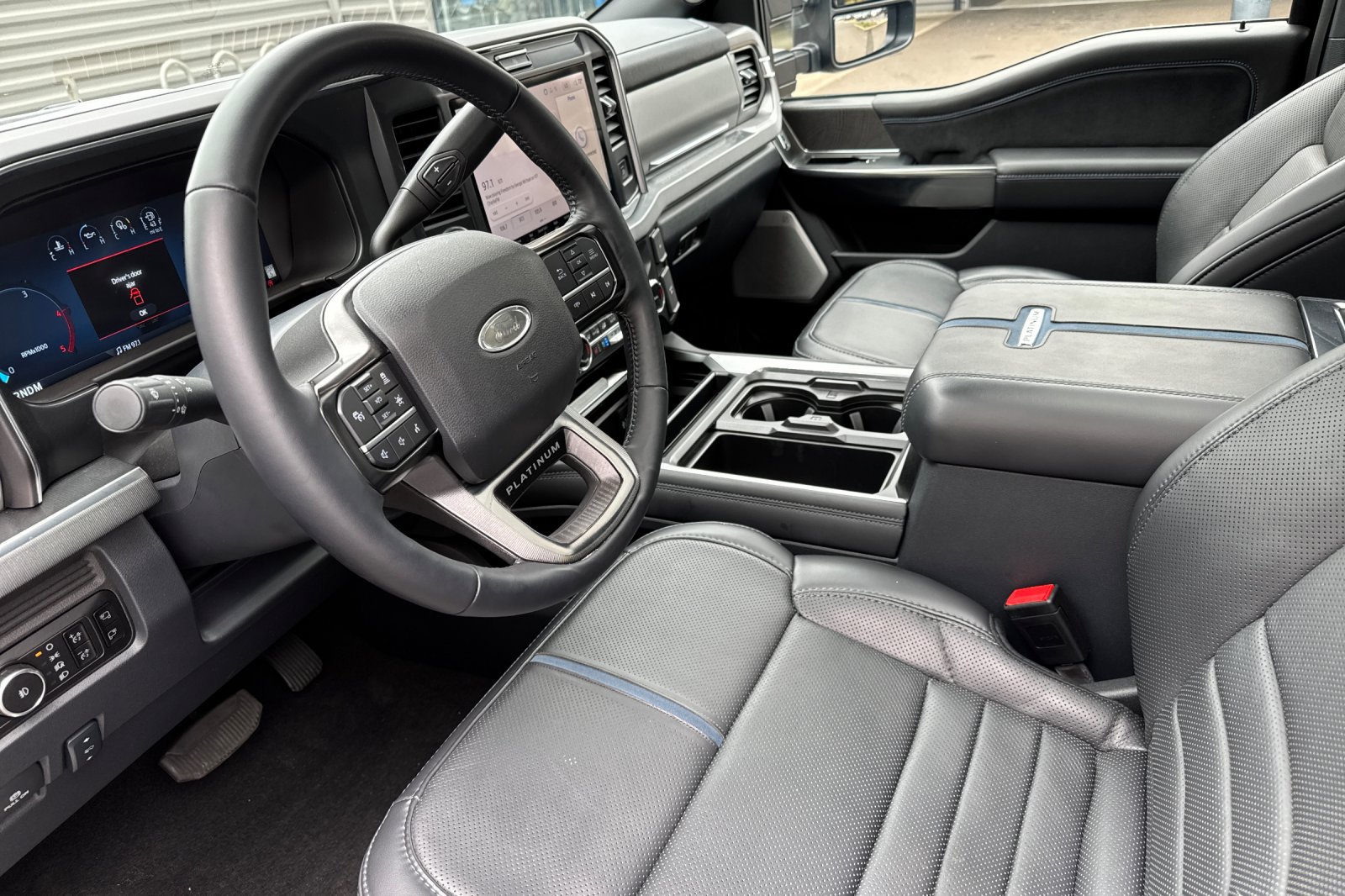 Certified 2025 Ford F350 Platinum AWD/4WD image 10