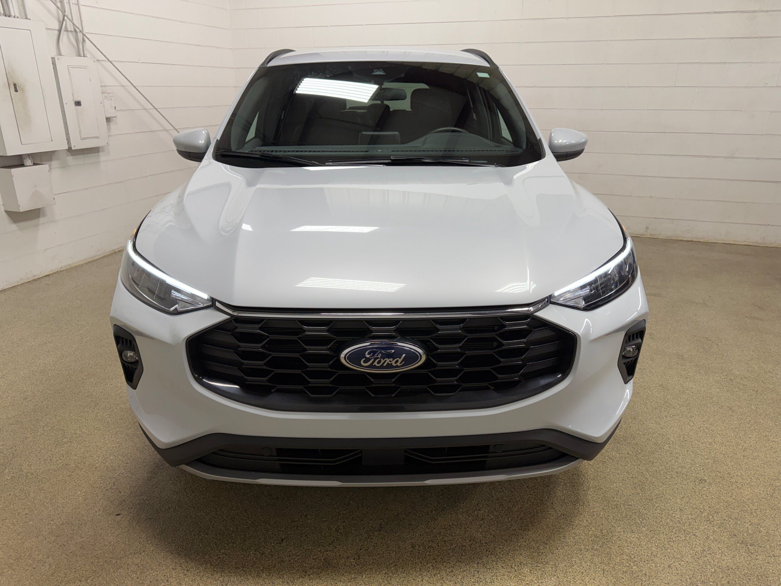 Certified 2025 Ford Escape ST-Line Select AWD/4WD image 29