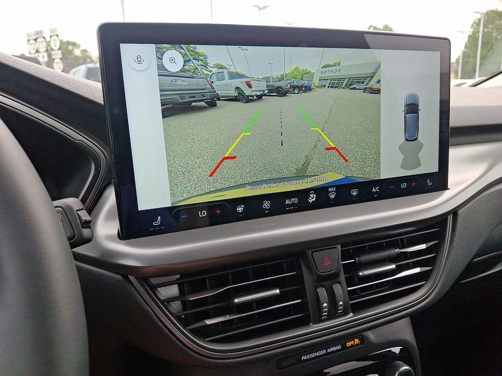 Certified 2024 Ford Escape SE image 24