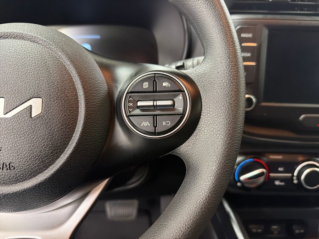 Used 2025 Kia Soul LX w/ LX Technology Package FWD image 20