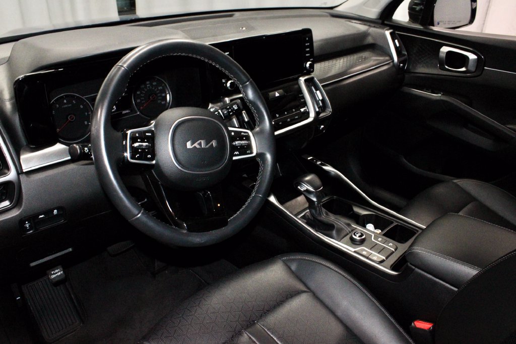 Used 2023 Kia Sorento S FWD image 26