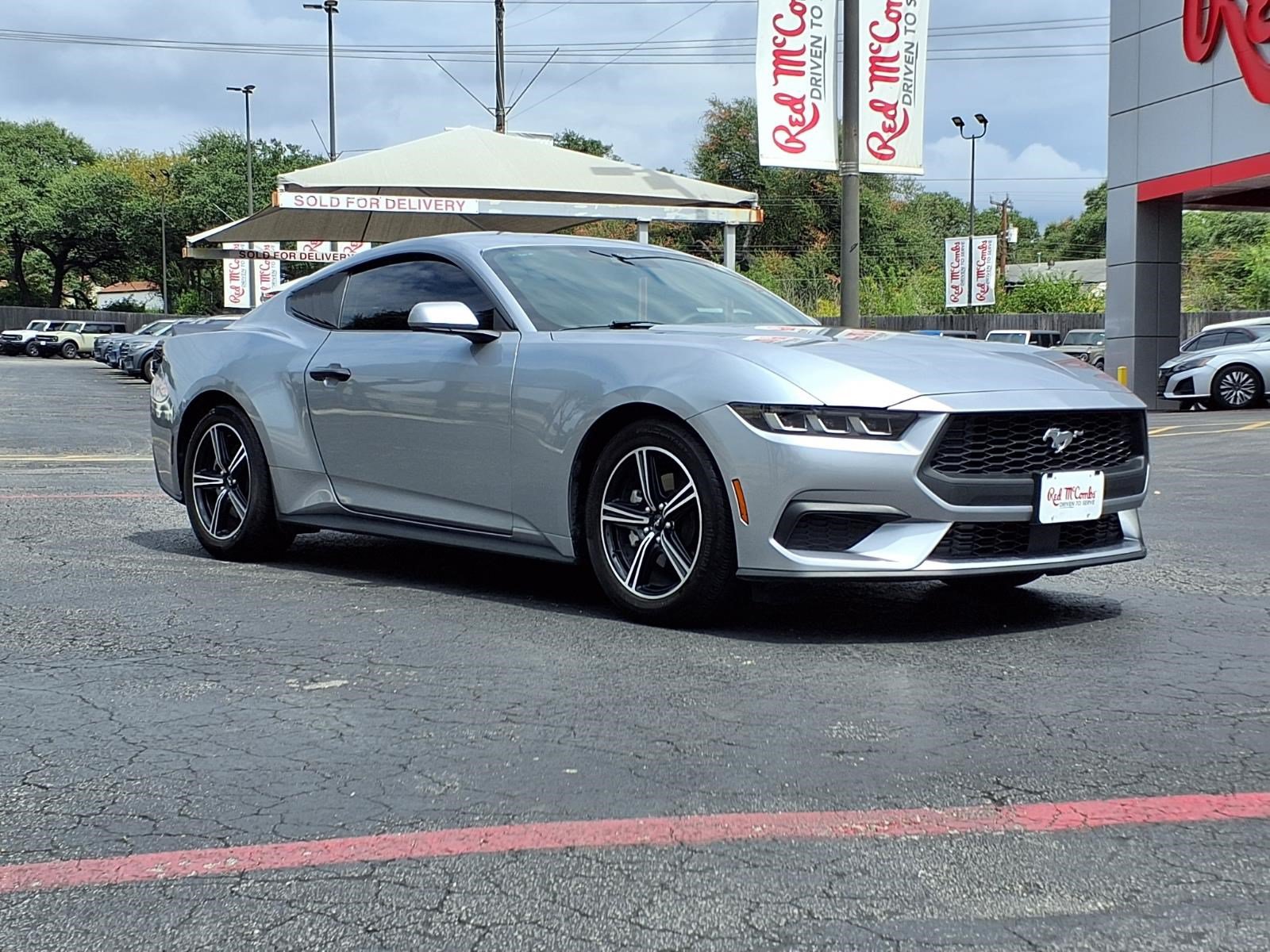 Certified 2025 Ford Mustang Coupe RWD image 4