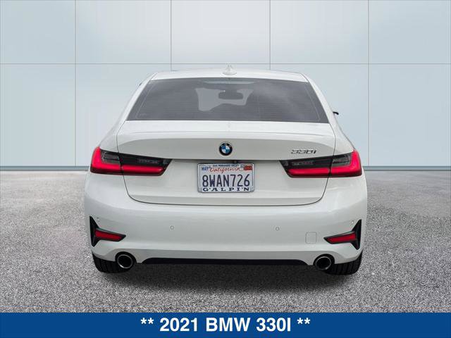 Used 2021 BMW 330i Sedan w/ Driving Assistance Package RWD image 4