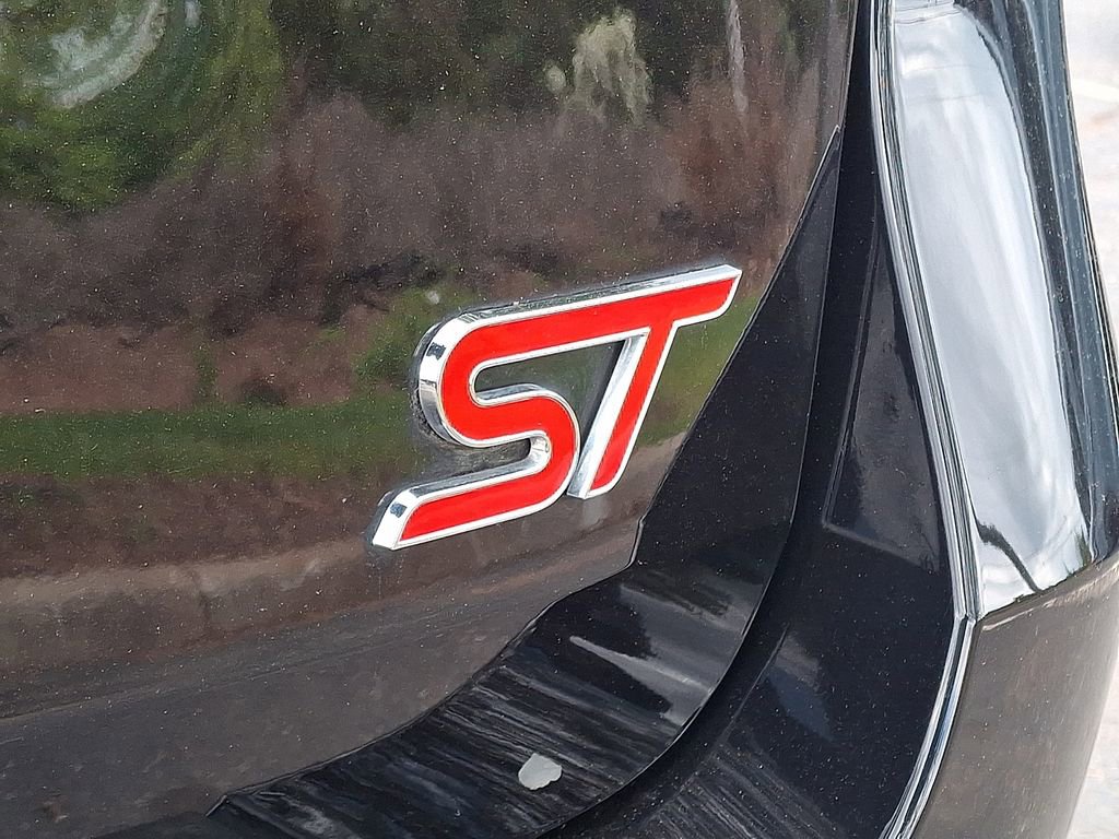 Certified 2022 Ford Explorer ST w/ Equipment Group 401A image 32