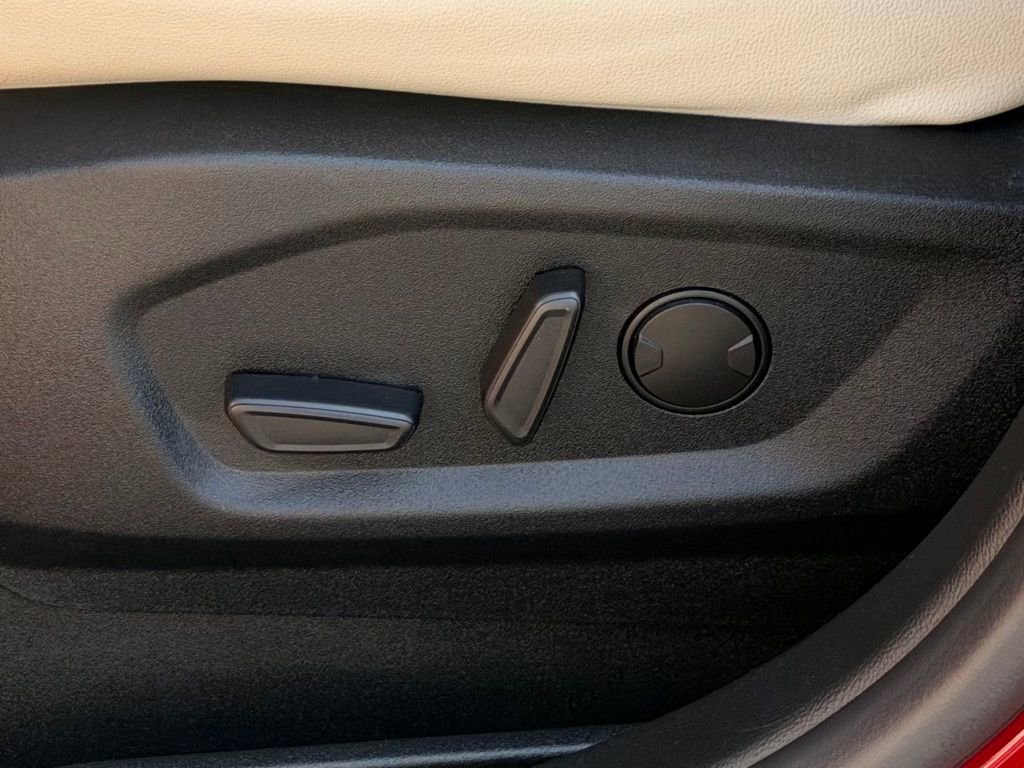 Certified 2022 Ford Edge Titanium w/ Equipment Group 301A image 18