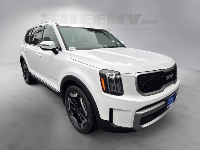 Used 2024 Kia Telluride EX w/ EX Captain's Chair Package AWD/4WD image 2