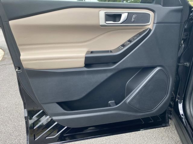 Certified 2020 Ford Explorer XLT w/ Equipment Group 202A RWD image 18