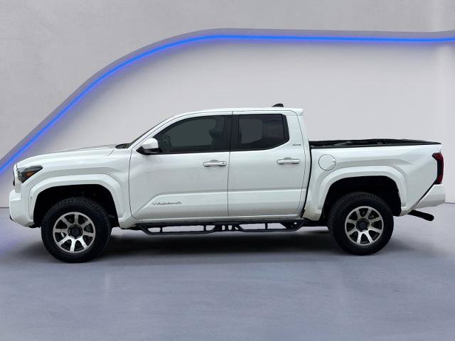 Used 2025 Toyota Tacoma SR5 AWD/4WD image 7