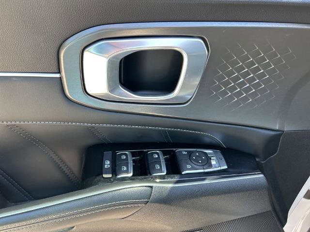 Used 2021 Kia Sorento SX image 18