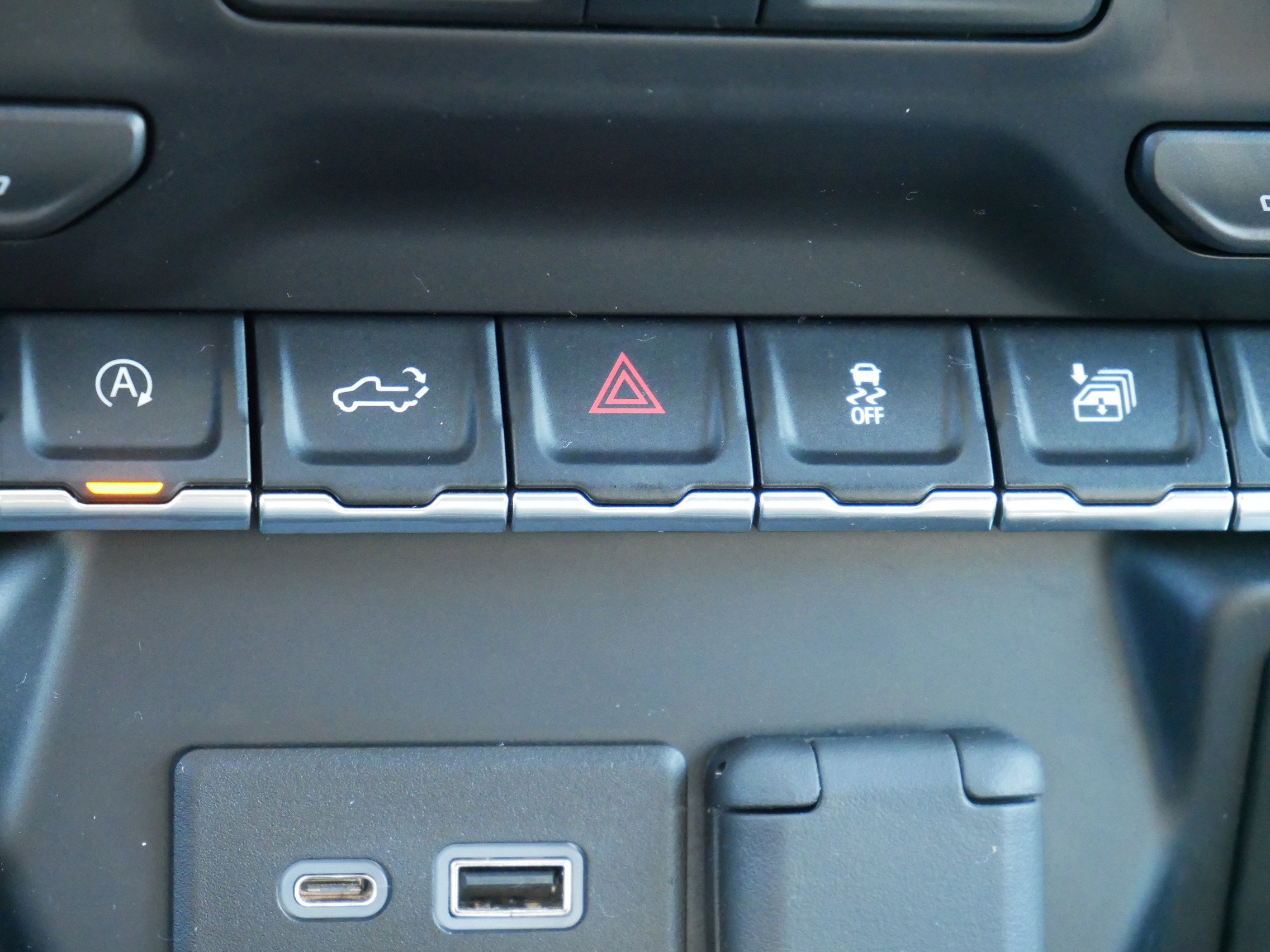 Used 2020 GMC Sierra 1500 Elevation w/ Elevation Value Package image 27